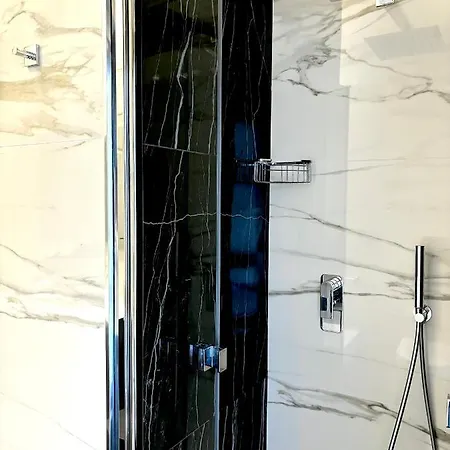 Les Di Adi Apt Appartement