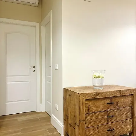 Les Di Adi Apt * 巴里