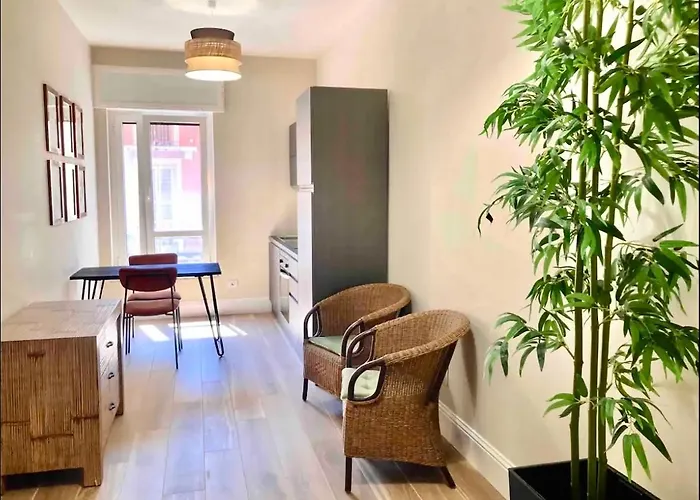 Les Di Adi Apt Apartment